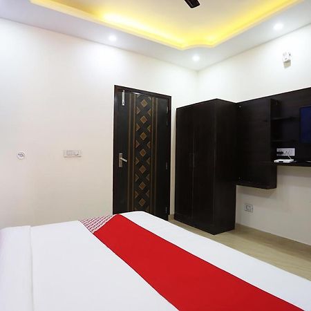 โอโย 42619 ไดมอนด์ คีย์ เรซิเดนซี Hotel เดลี ภายนอก รูปภาพ